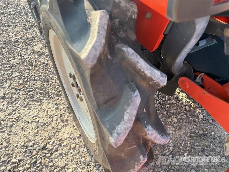 Hitachi CX-150 Mini 4WD Tractor الجرارات