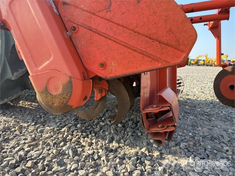 Hitachi CX-150 Mini 4WD Tractor الجرارات