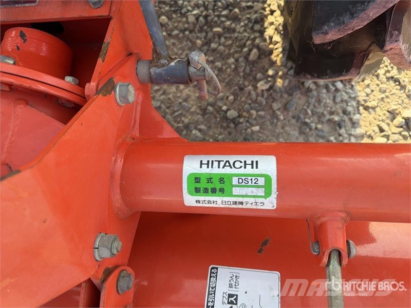 Hitachi CX-150 Mini 4WD Tractor الجرارات