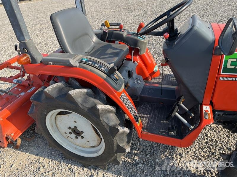 Hitachi CX-150 Mini 4WD Tractor الجرارات