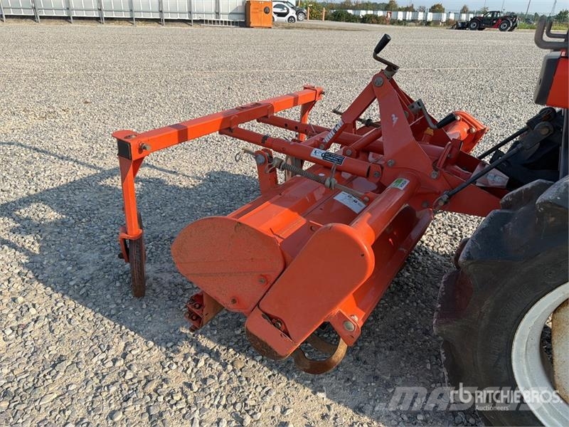 Hitachi CX-150 Mini 4WD Tractor الجرارات