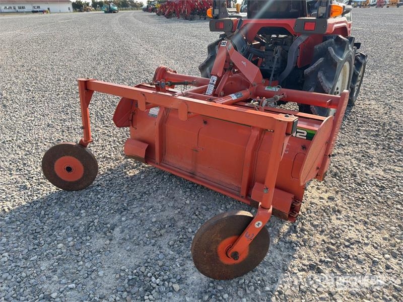 Hitachi CX-150 Mini 4WD Tractor الجرارات
