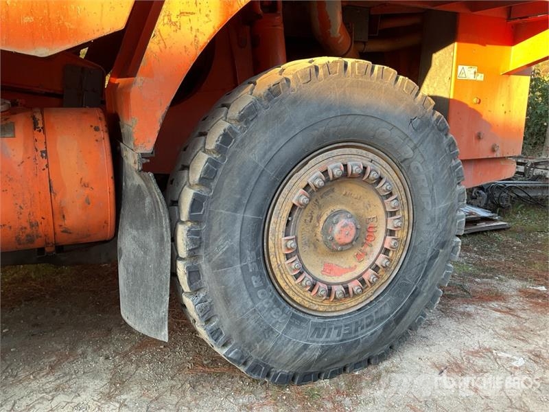 Hitachi EH1100-3 Дъмпери/моторни превозни средства