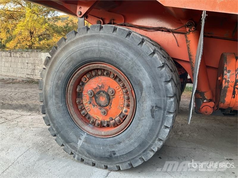 Hitachi EH1100-3 Дъмпери/моторни превозни средства