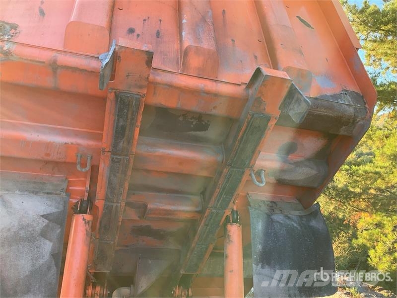 Hitachi EH1100-3 Дъмпери/моторни превозни средства