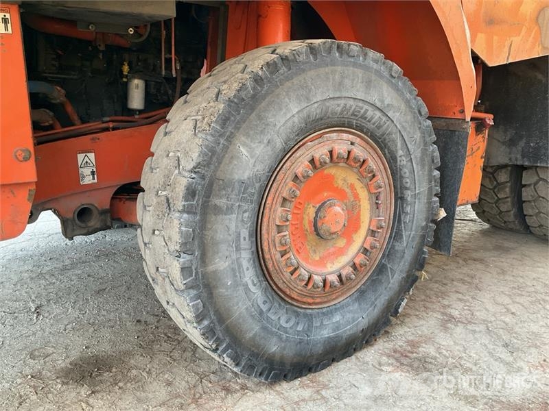 Hitachi EH1100-3 Дъмпери/моторни превозни средства