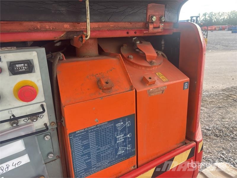 Hitachi HX99B-2 Crawler Diesel Telescopic Boom Lift (Inope Telescoophoogwerkers