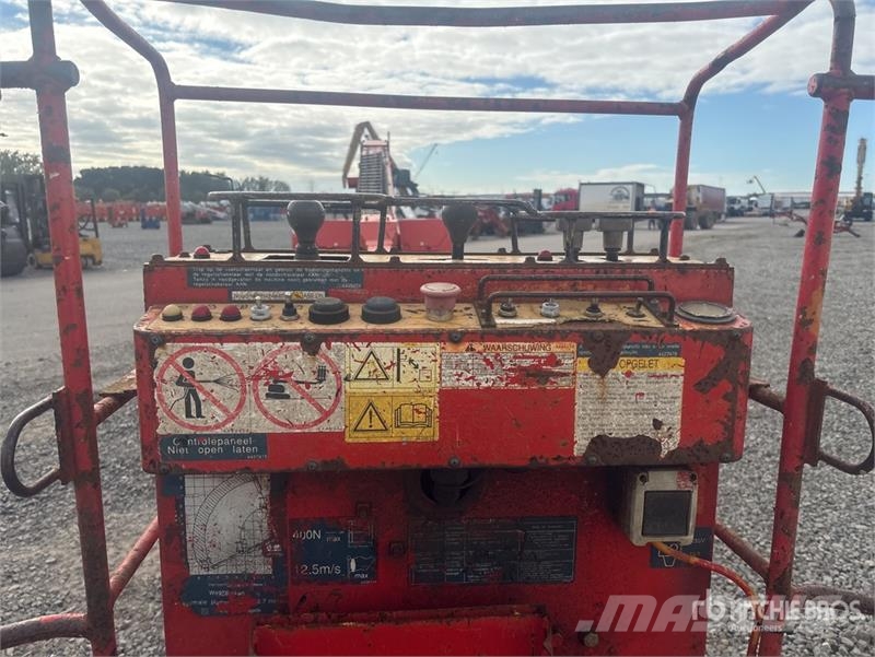 Hitachi HX99B-2 Crawler Diesel Telescopic Boom Lift (Inope Telescoophoogwerkers