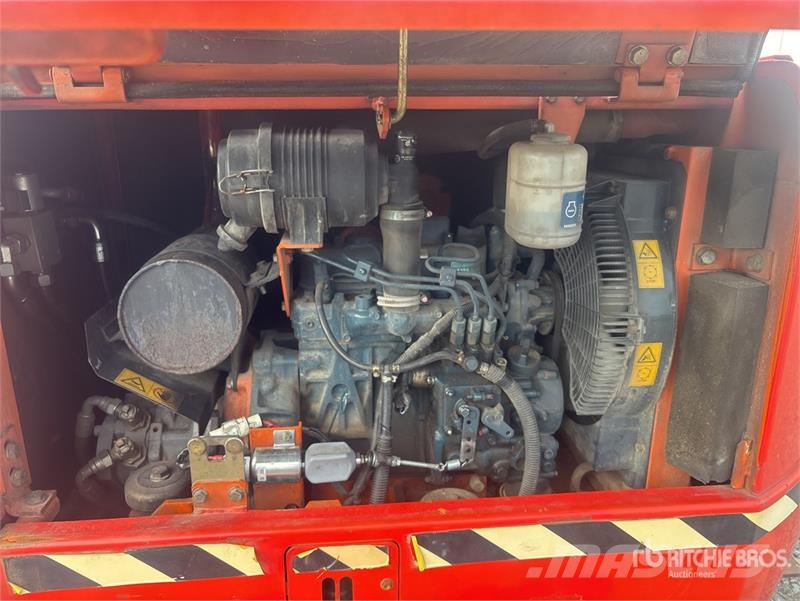 Hitachi HX99B-2 Crawler Diesel Telescopic Boom Lift (Inope Telescoophoogwerkers