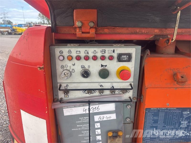 Hitachi HX99B-2 Crawler Diesel Telescopic Boom Lift (Inope Telescoophoogwerkers