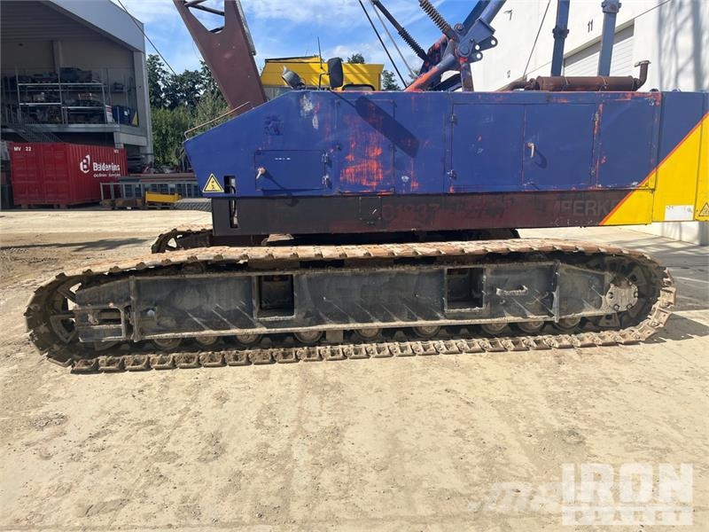 Hitachi KH180 50 ton Lattice-Boom Crawler Crane Derik kranovi