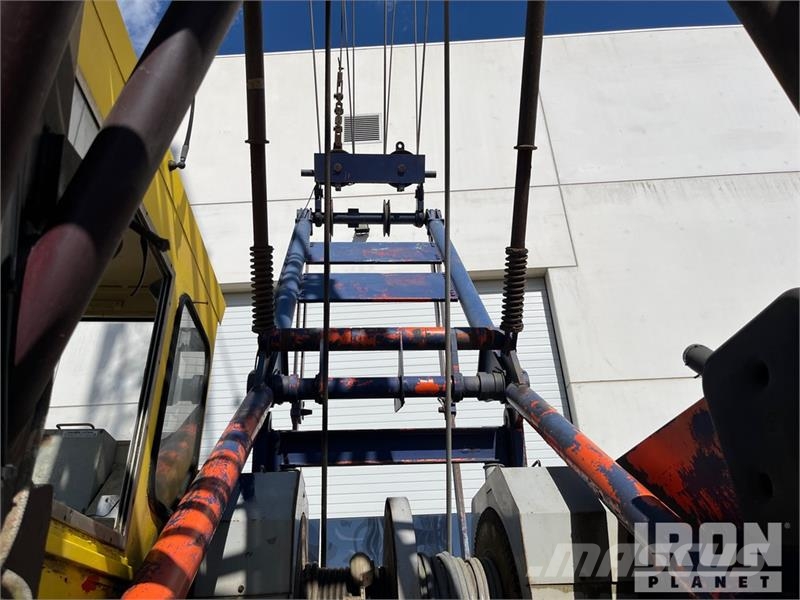 Hitachi KH180 50 ton Lattice-Boom Crawler Crane Derik kranovi