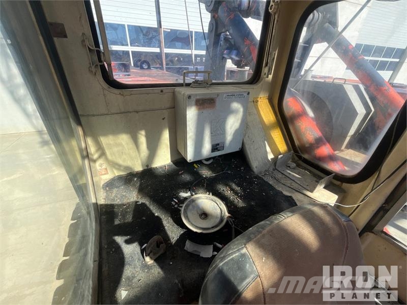 Hitachi KH180 Crawler Carrier Crane 50 ton Utilaje construcții - Altele
