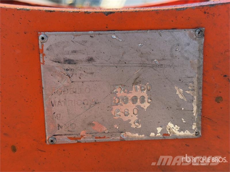Hitachi Zaxis ZX180LCN Tracked Excavator Bagri goseničarji