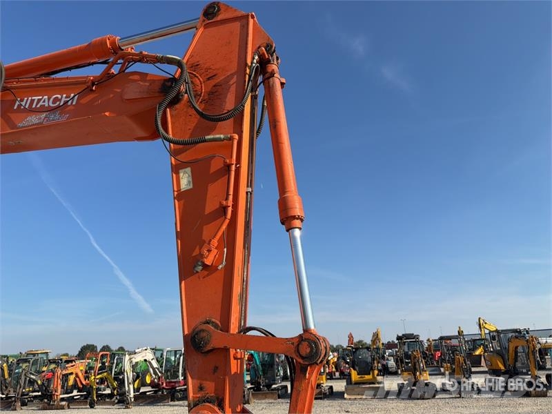 Hitachi Zaxis ZX180LCN Tracked Excavator Bagri goseničarji