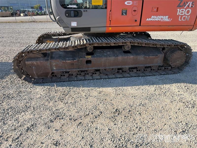 Hitachi Zaxis ZX180LCN Tracked Excavator Bagri goseničarji