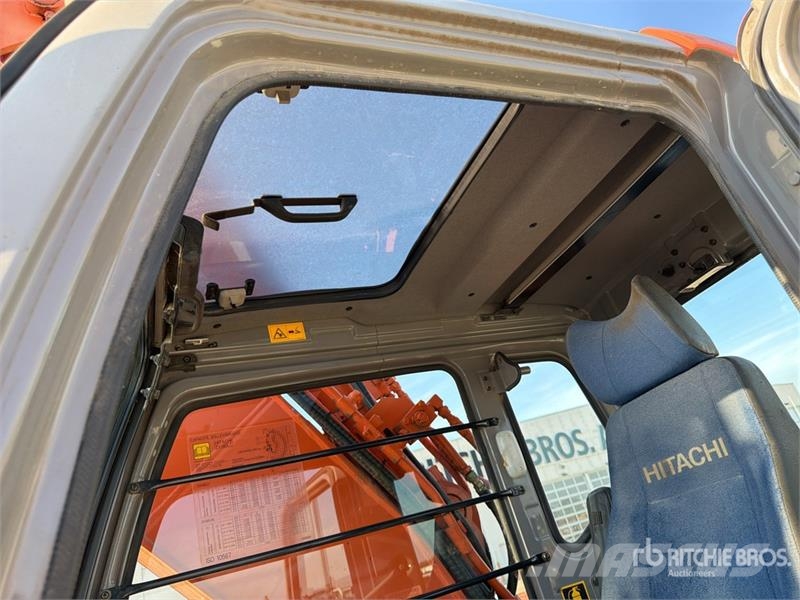 Hitachi Zaxis ZX180LCN Tracked Excavator Bagri goseničarji