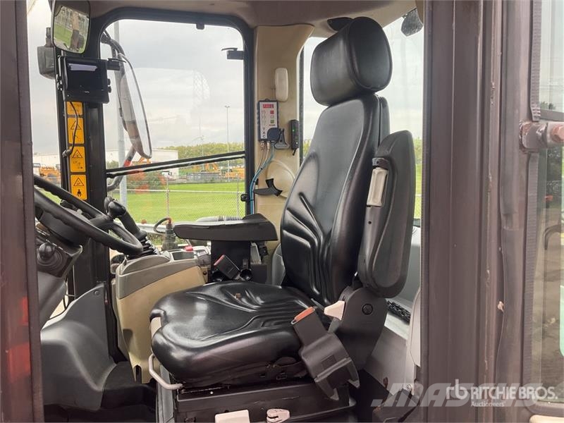 Hitachi ZW180-6 Wheel Loader Wheel loaders
