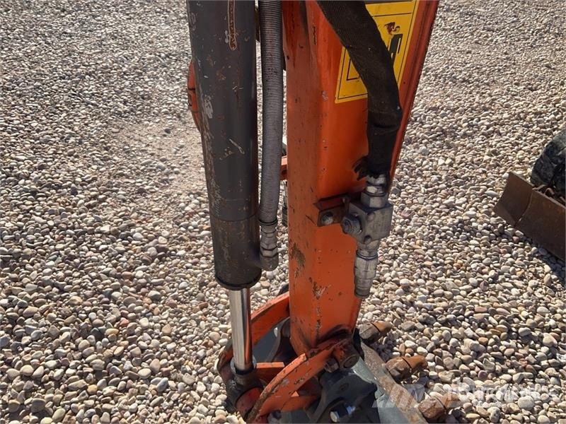Hitachi ZX10U-6 YSR Mini Excavator حفارات صغيرة أقل من 7 طن (حفارات صغيرة)