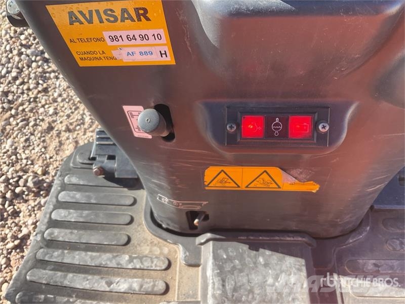 Hitachi ZX10U-6 YSR Mini Excavator حفارات صغيرة أقل من 7 طن (حفارات صغيرة)