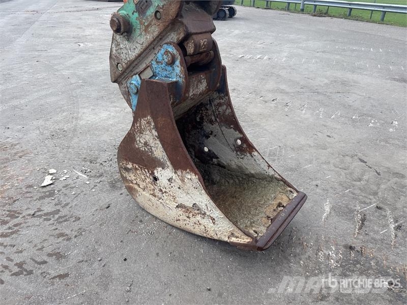 Hitachi ZX130LCN-6 Tracked Excavator Gravemaskiner på larvebånd