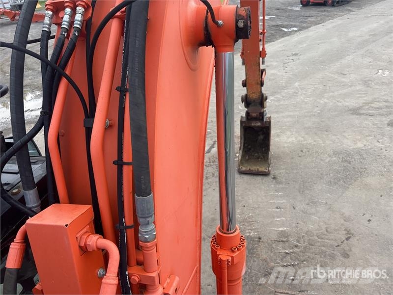 Hitachi ZX130LCN-6 Tracked Excavator Gravemaskiner på larvebånd