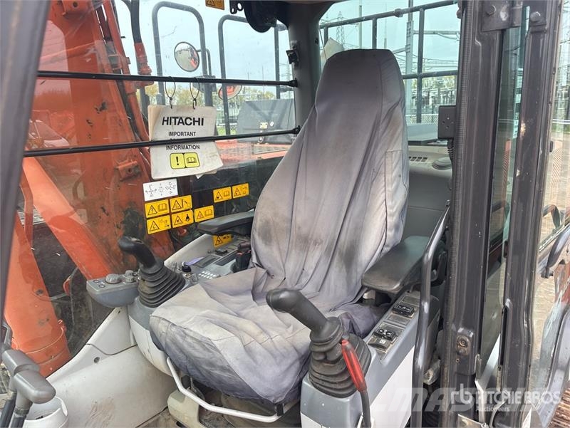 Hitachi ZX130LCN-6 Tracked Excavator Gravemaskiner på larvebånd