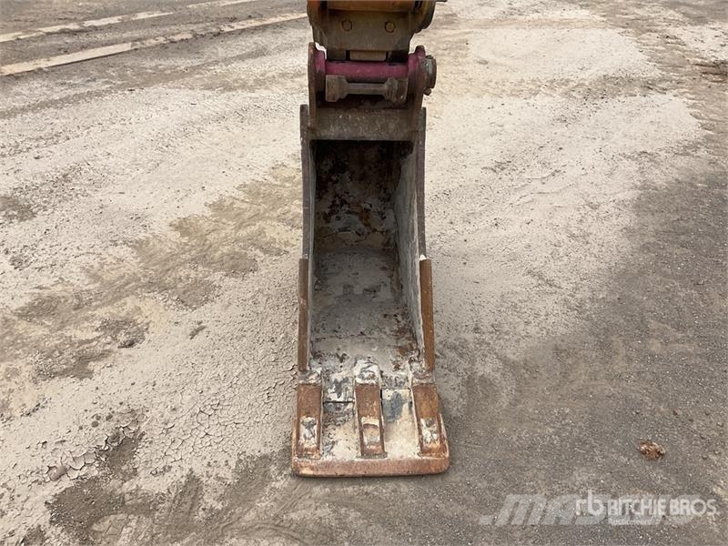 Hitachi ZX130LCN-7 Tracked Excavator Bageri gusjeničari