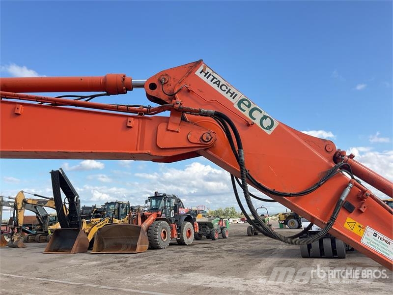 Hitachi ZX135US-5 Tracked Excavator Lánctalpas kotrók