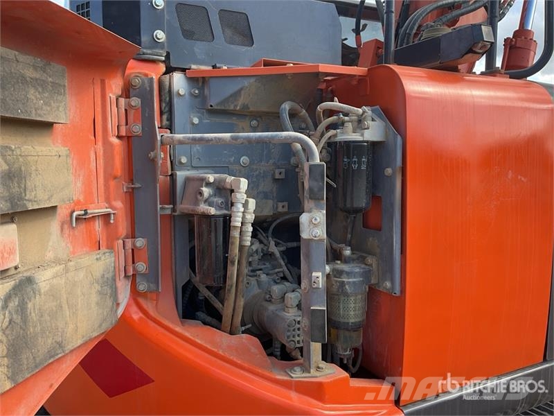 Hitachi ZX135US-5 Tracked Excavator Lánctalpas kotrók