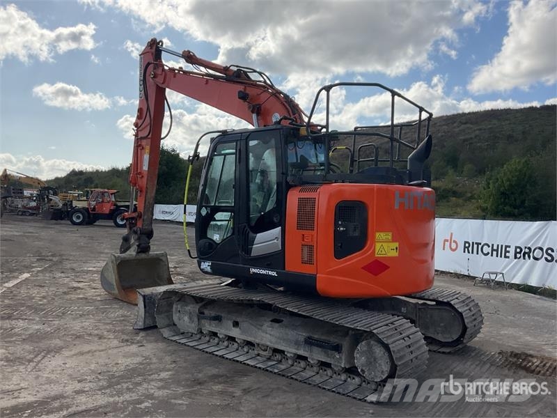 Hitachi ZX135US-5 Tracked Excavator Lánctalpas kotrók