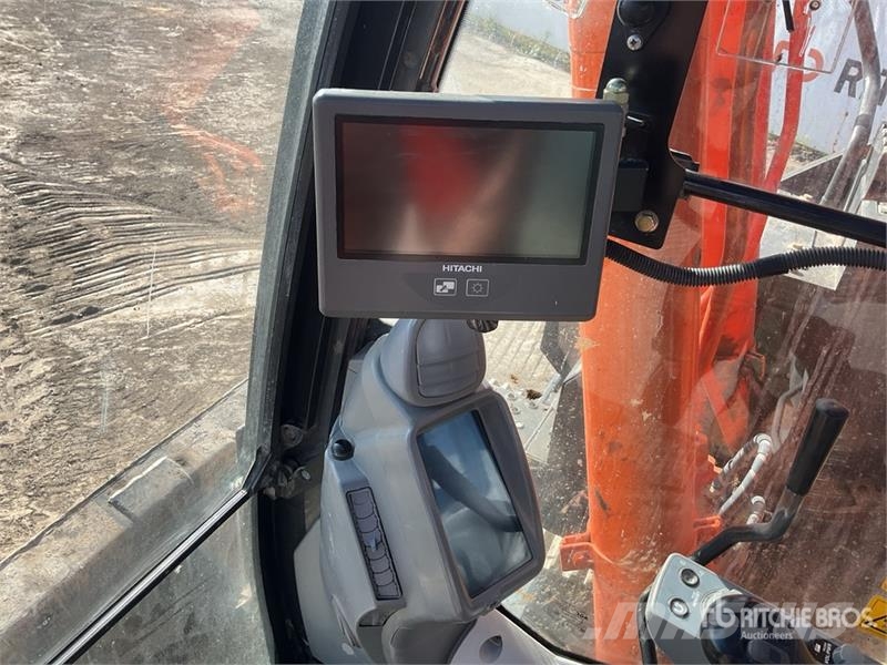 Hitachi ZX135US-5 Tracked Excavator Lánctalpas kotrók
