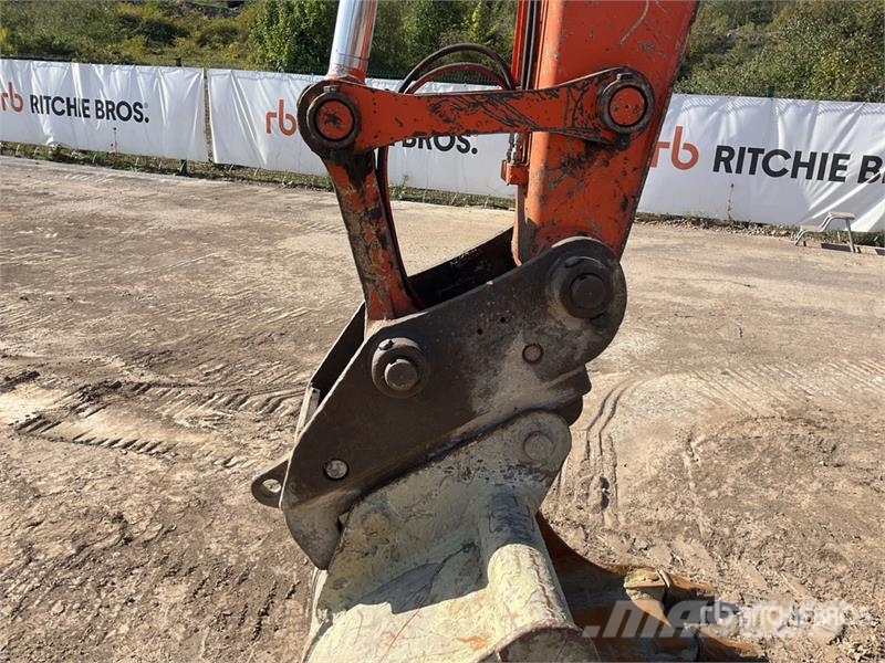 Hitachi ZX135US-5 Tracked Excavator Lánctalpas kotrók