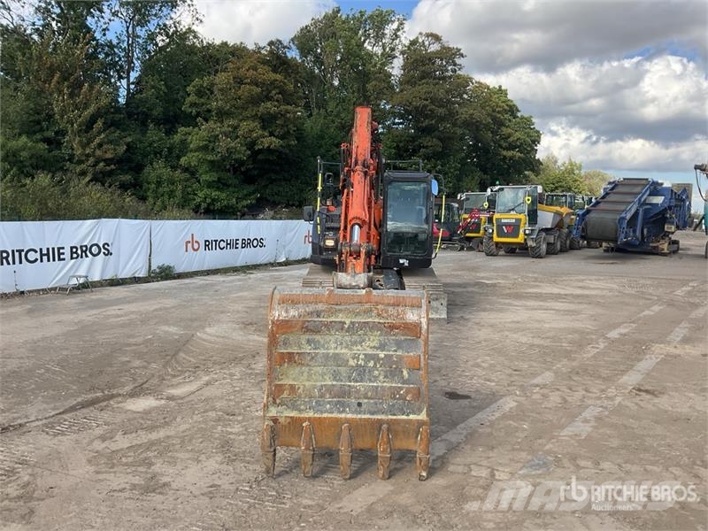 Hitachi ZX135US-5 Tracked Excavator Lánctalpas kotrók