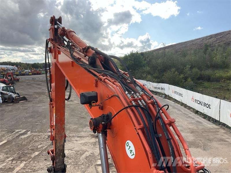 Hitachi ZX135US-5 Tracked Excavator Lánctalpas kotrók