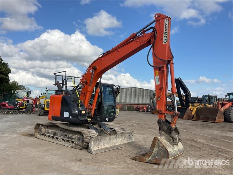 Hitachi ZX135US-5 Tracked Excavator Lánctalpas kotrók