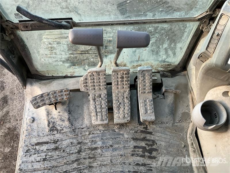 Hitachi ZX210LC-5B Tracked Excavator Gravemaskiner på larvebånd
