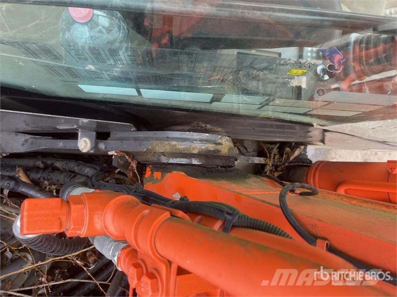 Hitachi ZX210LC-5B Tracked Excavator 履帶式 挖土機/掘鑿機/挖掘機