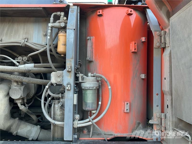 Hitachi ZX210LC-5B Tracked Excavator Gravemaskiner på larvebånd