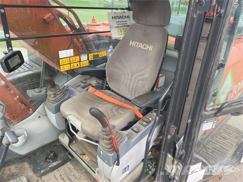 Hitachi ZX210LC-5B Tracked Excavator 履帶式 挖土機/掘鑿機/挖掘機