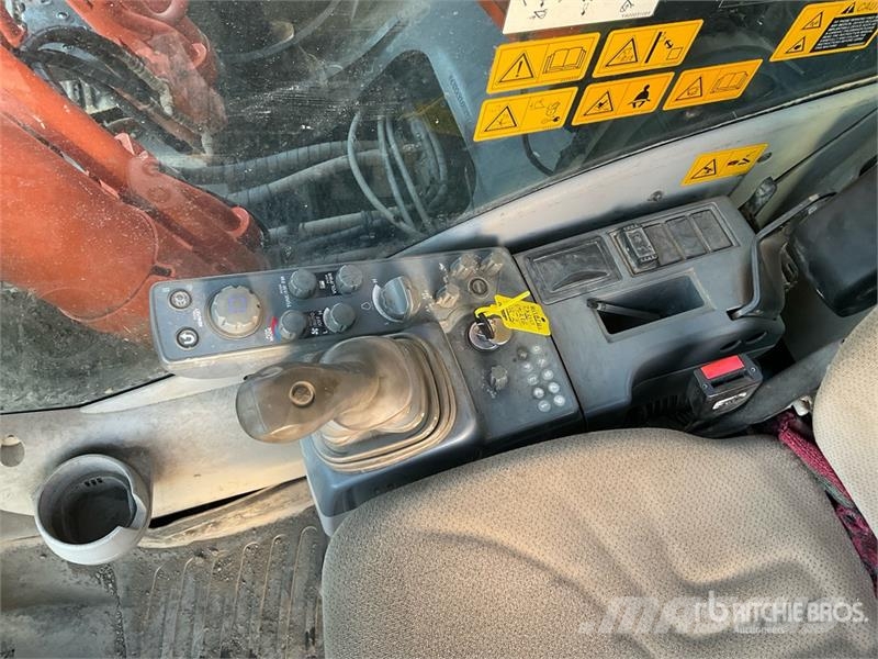 Hitachi ZX210LC-5B Tracked Excavator Gravemaskiner på larvebånd