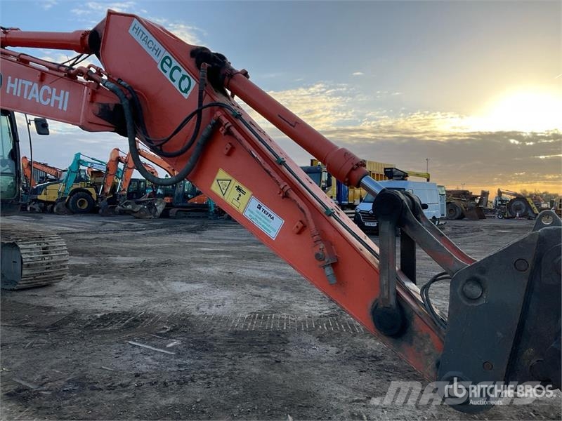 Hitachi ZX210LC-5B Tracked Excavator Gravemaskiner på larvebånd
