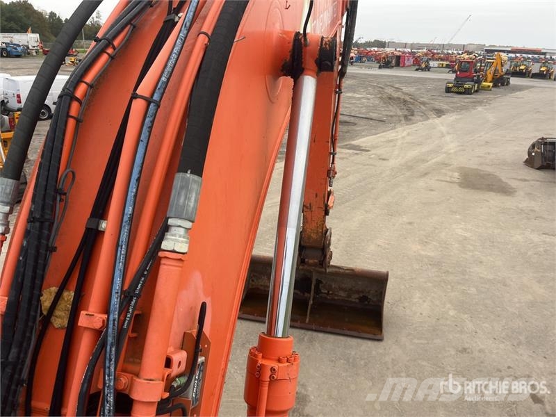 Hitachi ZX210LC-6 Tracked Excavator Gravemaskiner på larvebånd