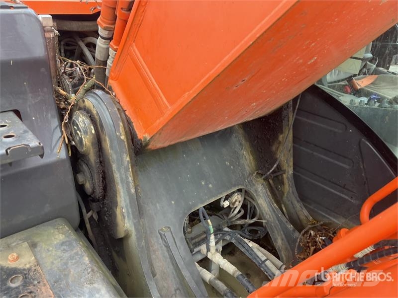 Hitachi ZX210LC-6 Tracked Excavator Gravemaskiner på larvebånd