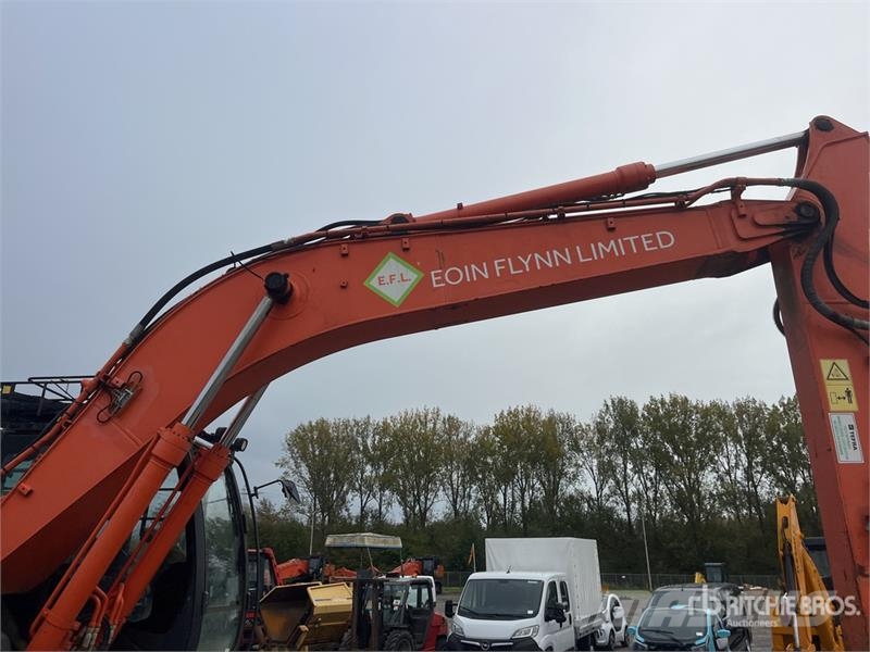 Hitachi ZX210LC-6 Tracked Excavator Gravemaskiner på larvebånd