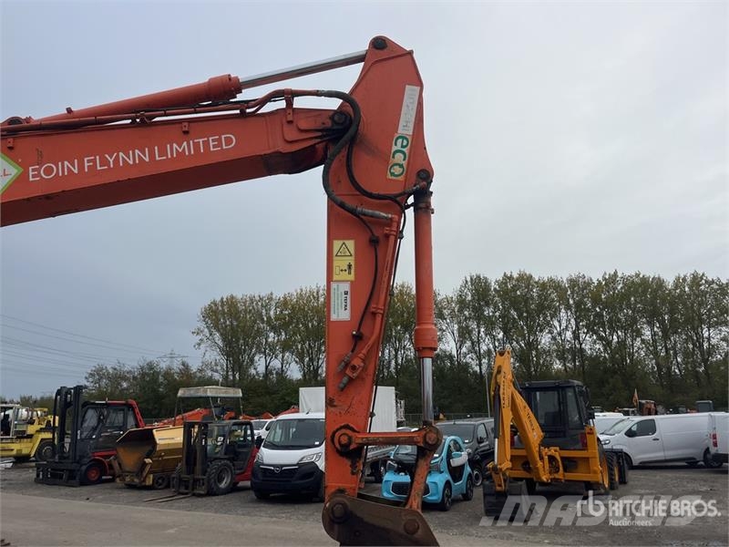 Hitachi ZX210LC-6 Tracked Excavator Gravemaskiner på larvebånd