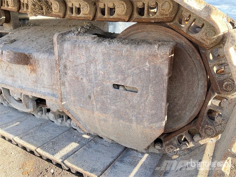 Hitachi ZX225US Crawler excavators