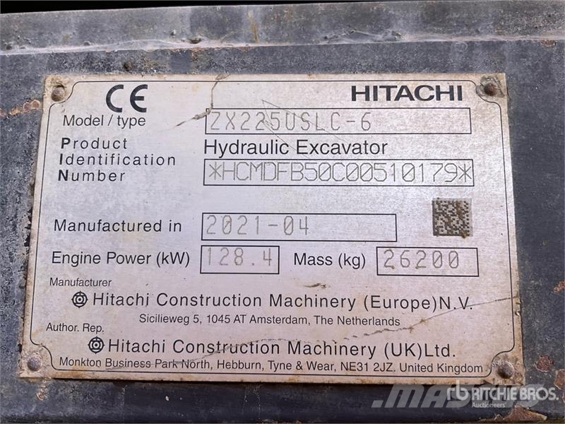 Hitachi ZX225US Crawler excavators