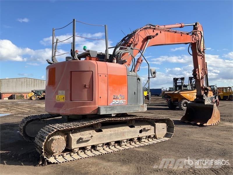 Hitachi ZX225US Crawler excavators