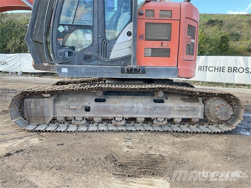 Hitachi ZX225US Crawler excavators